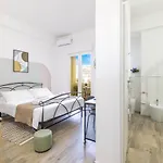 Quarzo Modern Affittacamere 4*