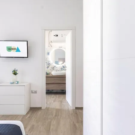Casa de hóspedes Quarzo Modern 4*