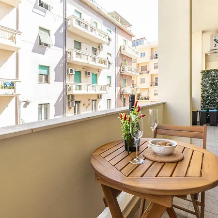 Quarzo. Modern Guest house