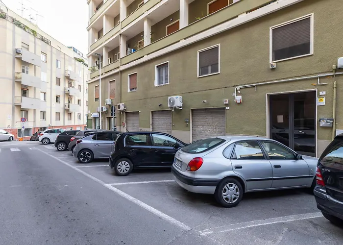 ゲストハウス Quarzo Modern カリアリ